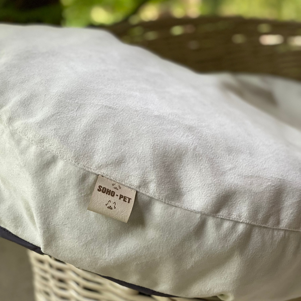 Cama ovalada mimbre mediana - cojín felpa crudo