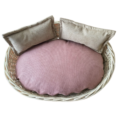 Cama pequeña ovalada mimbre marfil claro