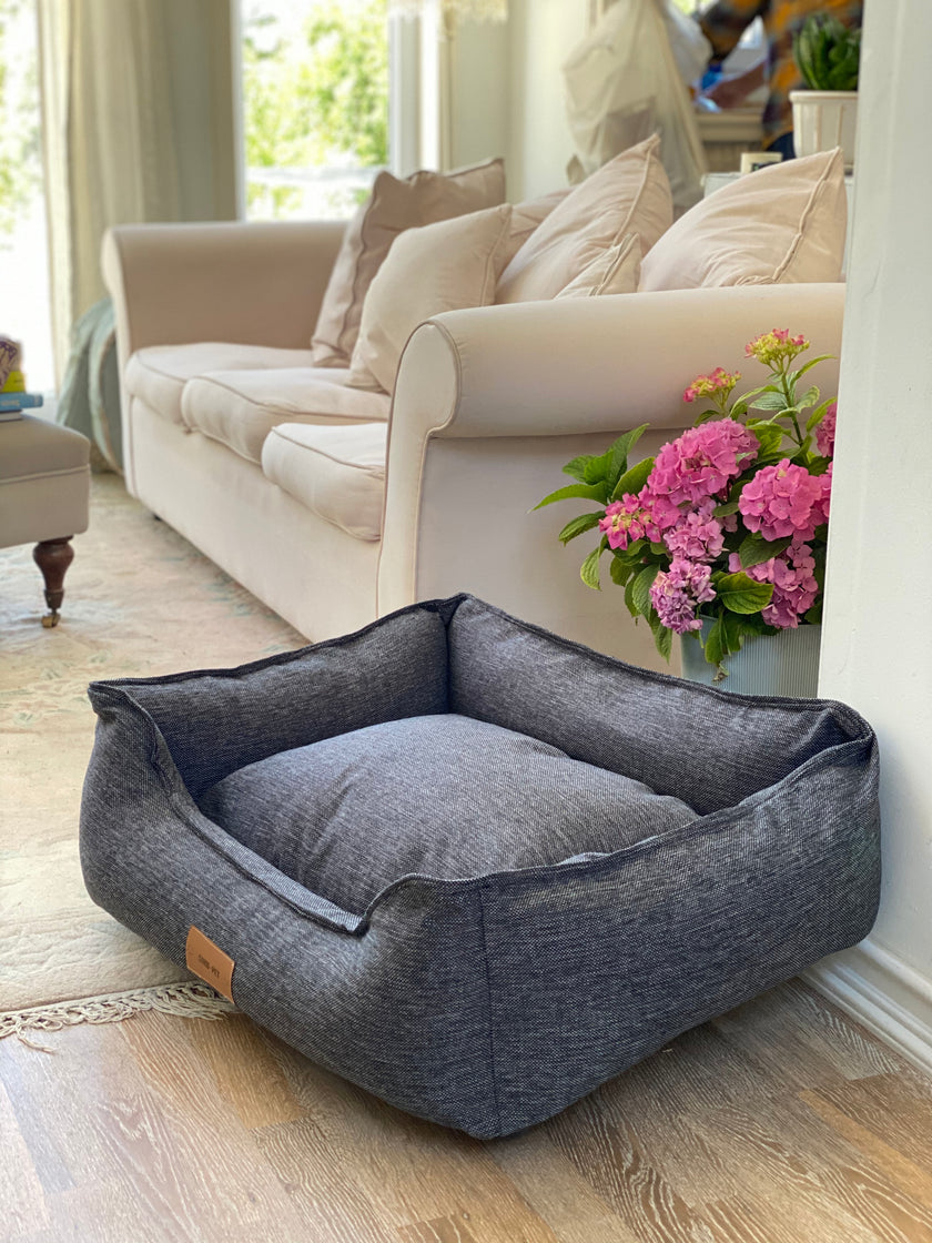 Cama modelo Lounge gris oscuro